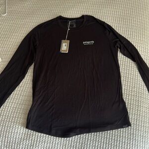 Patagonia women’s long sleeve light weight